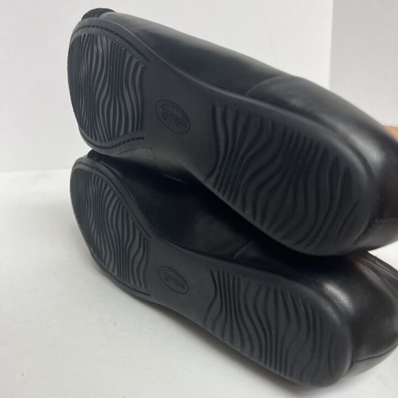 Softwalk Womens Sonoma Flat Black Size 9.5W